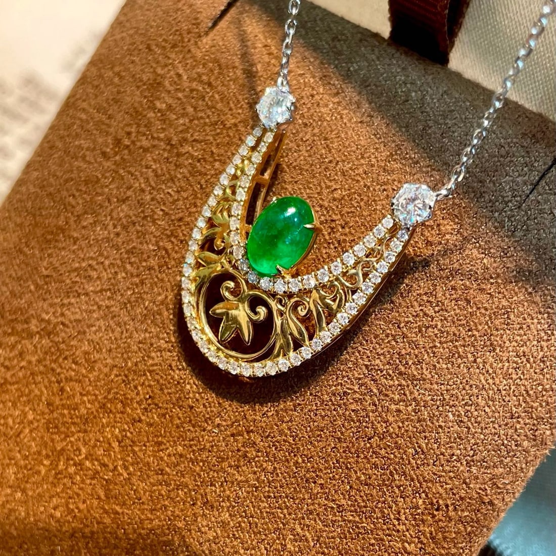 14k Gold 1.66 Ctw Vivid Green Natural Emerald & Diamond Necklace - 3