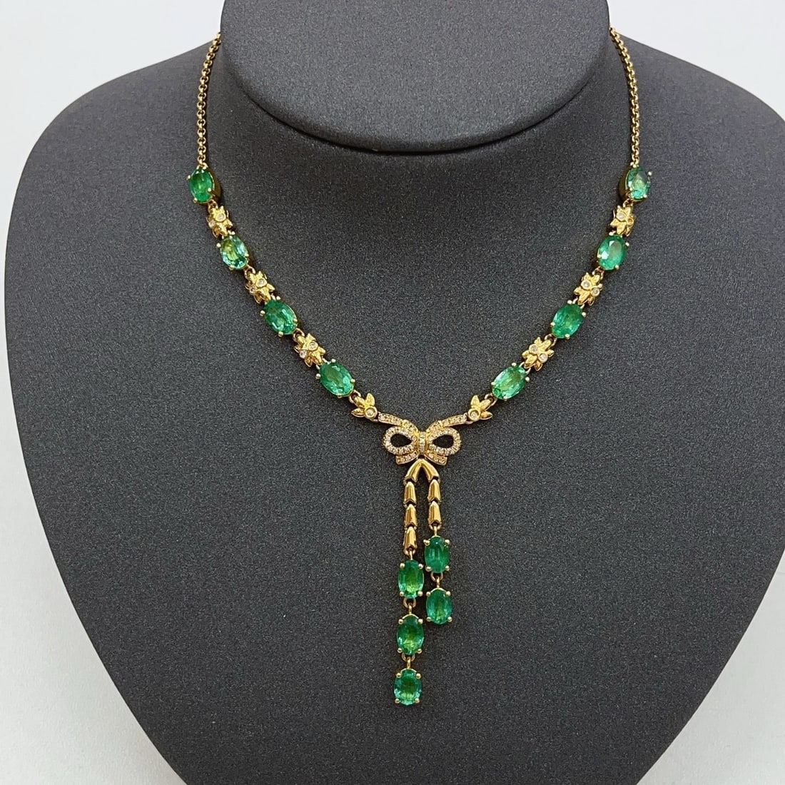 14k Gold 6.00 Ct Natural Emerald & Diamond & Sapphire Necklace (1 of 6)