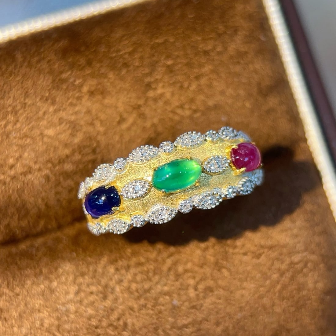 14k Gold 1.4 Ctw Natural Ruby & Sapphire & Emerald & Diamond Ring: Ref:231164072 // gold content:14k gold // ring size:7. 25us // // main gemstone:ruby & sapphire & emerald // shape:oval // carat weight:1. 3ct // color:red & blue & green // treatment:natural // //