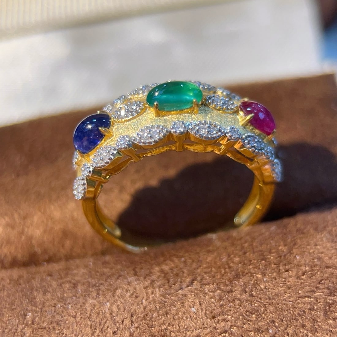 14k Gold 1.4 Ctw Natural Ruby & Sapphire & Emerald & Diamond Ring - 3