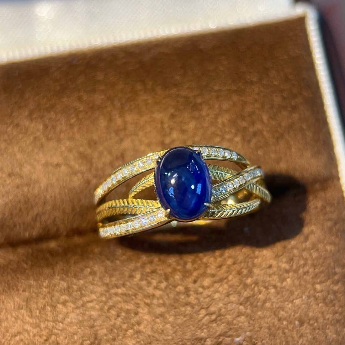 14k Gold 2.08 Ctw Natural Sapphire & Diamond Ring: Ref:231164086 // gold content:14k gold // ring size:7. 25us // // main gemstone:sapphire // shape:oval // carat weight:1. 96ct // color:blue // treatment:natural // // adjacent gemstone 2 : diamond