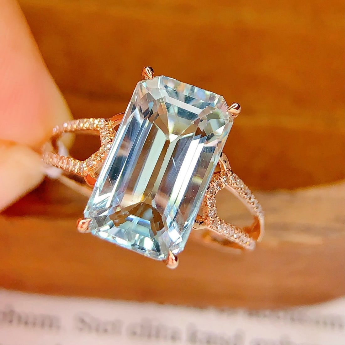 14k Gold 4.8 Ct Natural Aquamarine & Diamond Ring: Ref:231164150 // gold content:14k gold // ring size:7. 25us // // main gemstone:aquamarine // shape:octagonal // carat weight:4. 8ct // color:blue // treatment:natural // // adjacent gemstone 2 :