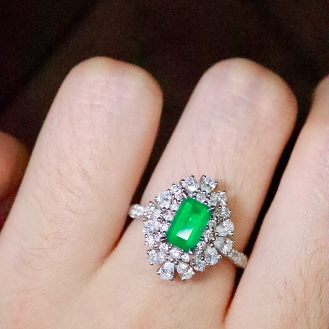 14k Gold 1.74 Ctw Natural Emerald & Diamond Ring - 5