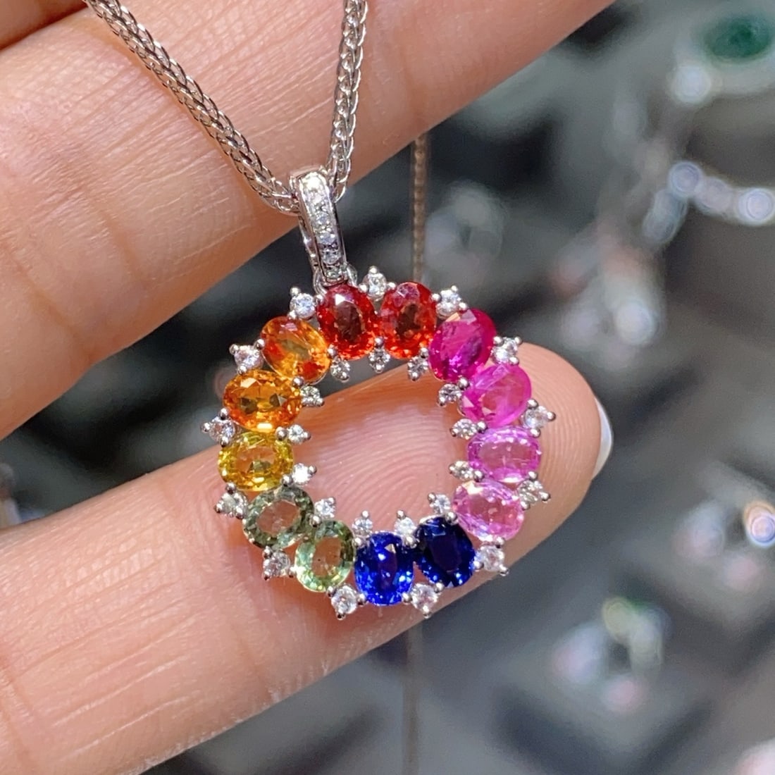 14k Gold 2.5 Ct Natural Sapphire & Diamond & Sapphire Pendant( Without Chain ): Ref:231164153 // gold content:14k gold // main gemstone:sapphire // shape:oval // carat weight:2. 5ct // color:color // treatment:natural // // adjacent gemstone 2 : diamond // number of stones:6 //