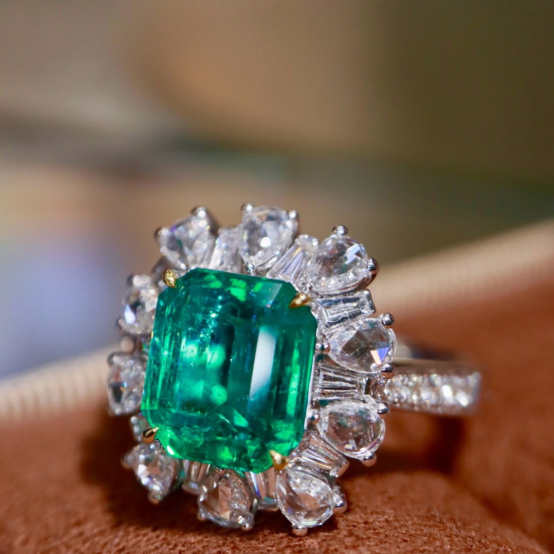 14k Gold 3.17 Ctw Natural Emerald & Diamond Ring - 7