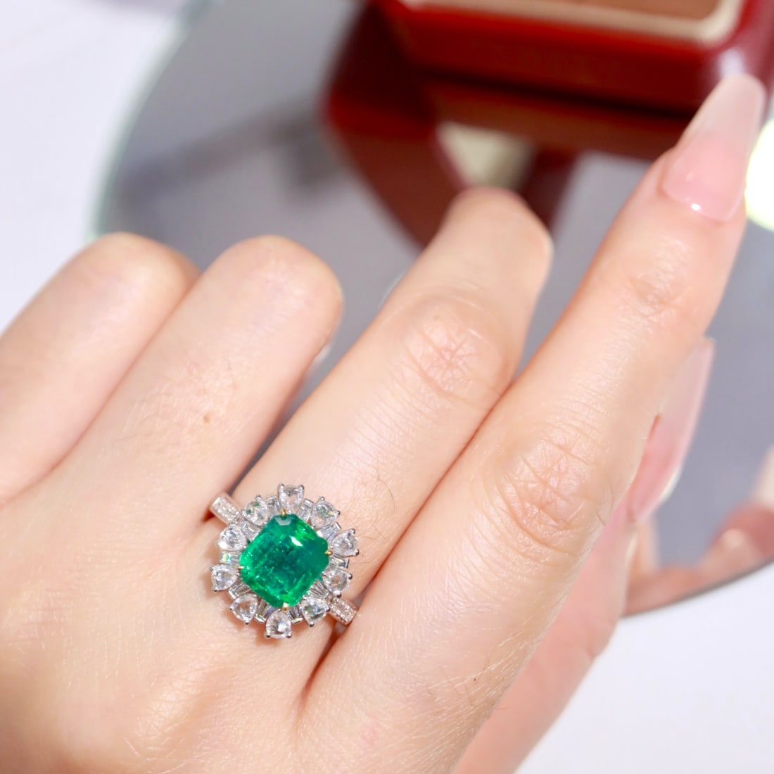 14k Gold 3.17 Ctw Natural Emerald & Diamond Ring - 8