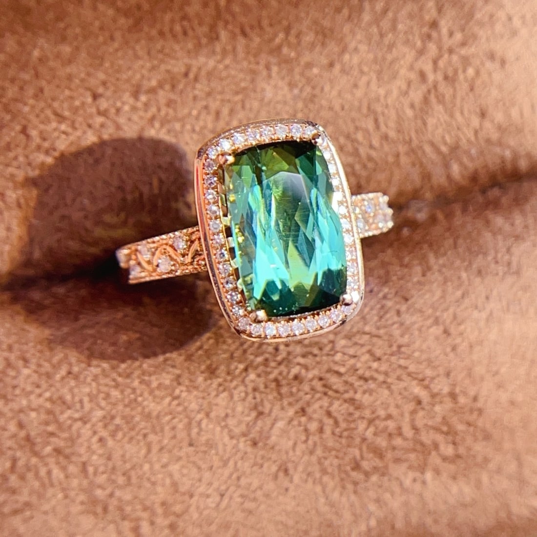 14k Gold 3.07 Ctw Natural Tourmaline & Diamond Ring: Ref:231164164 // gold content:14k gold // ring size:7. 25us // // main gemstone:tourmaline // shape:cushion // carat weight:2. 9ct // color:green // treatment:natural // // adjacent gemstone 2 :