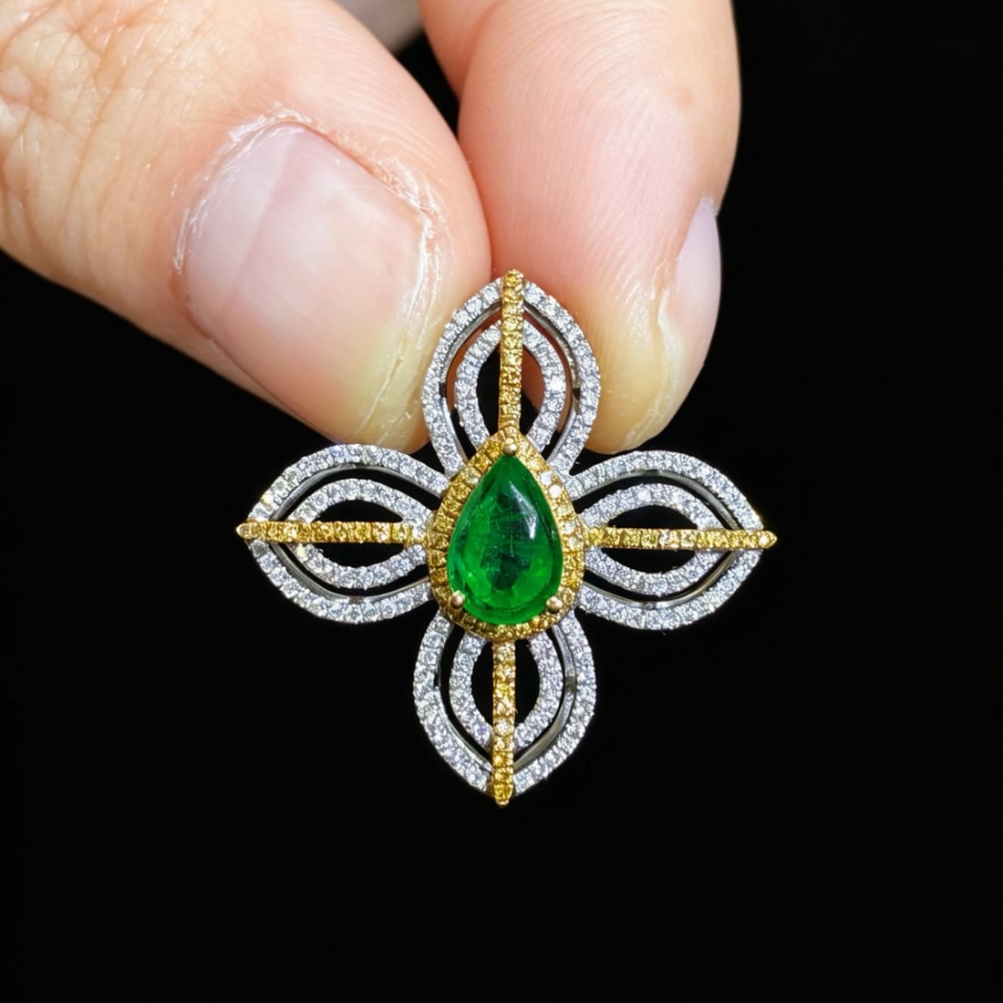14k Gold 0.91 Ctw Natural Emerald & Diamond Pendant( Without Chain ): Ref:231164168 // gold content:14k gold // main gemstone:emerald // shape:pear // carat weight:0. 61ct // color:green // treatment:natural // // adjacent gemstone 2 : diamond // shape:round // carat