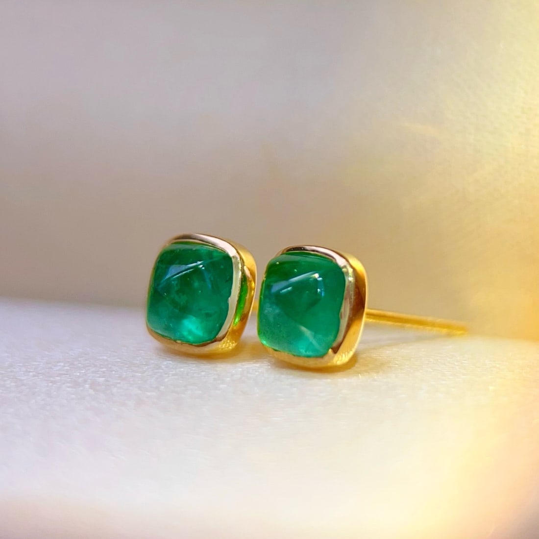 14k Gold 1.22 Ct Natural Emerald Earrings - 2