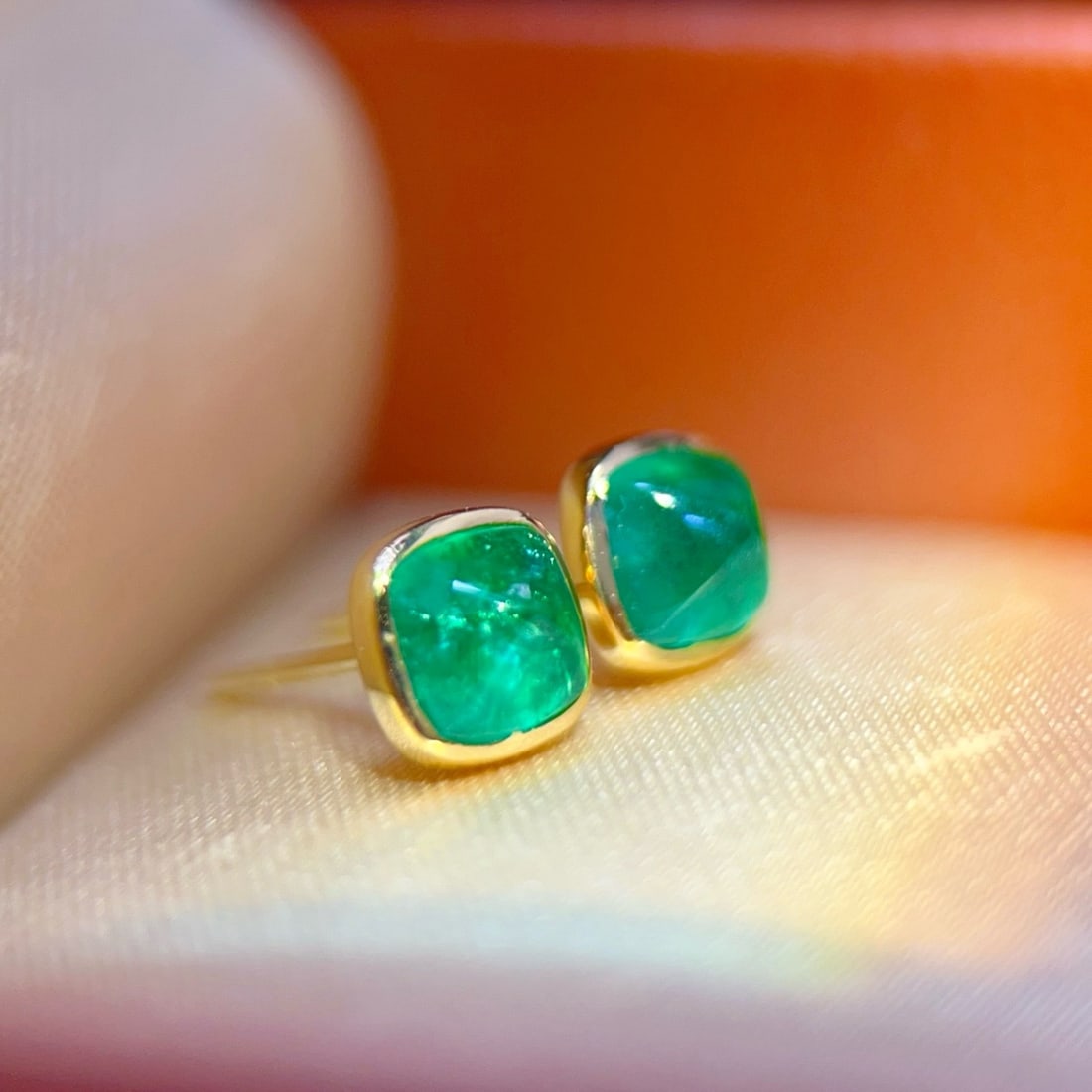14k Gold 1.22 Ct Natural Emerald Earrings - 3