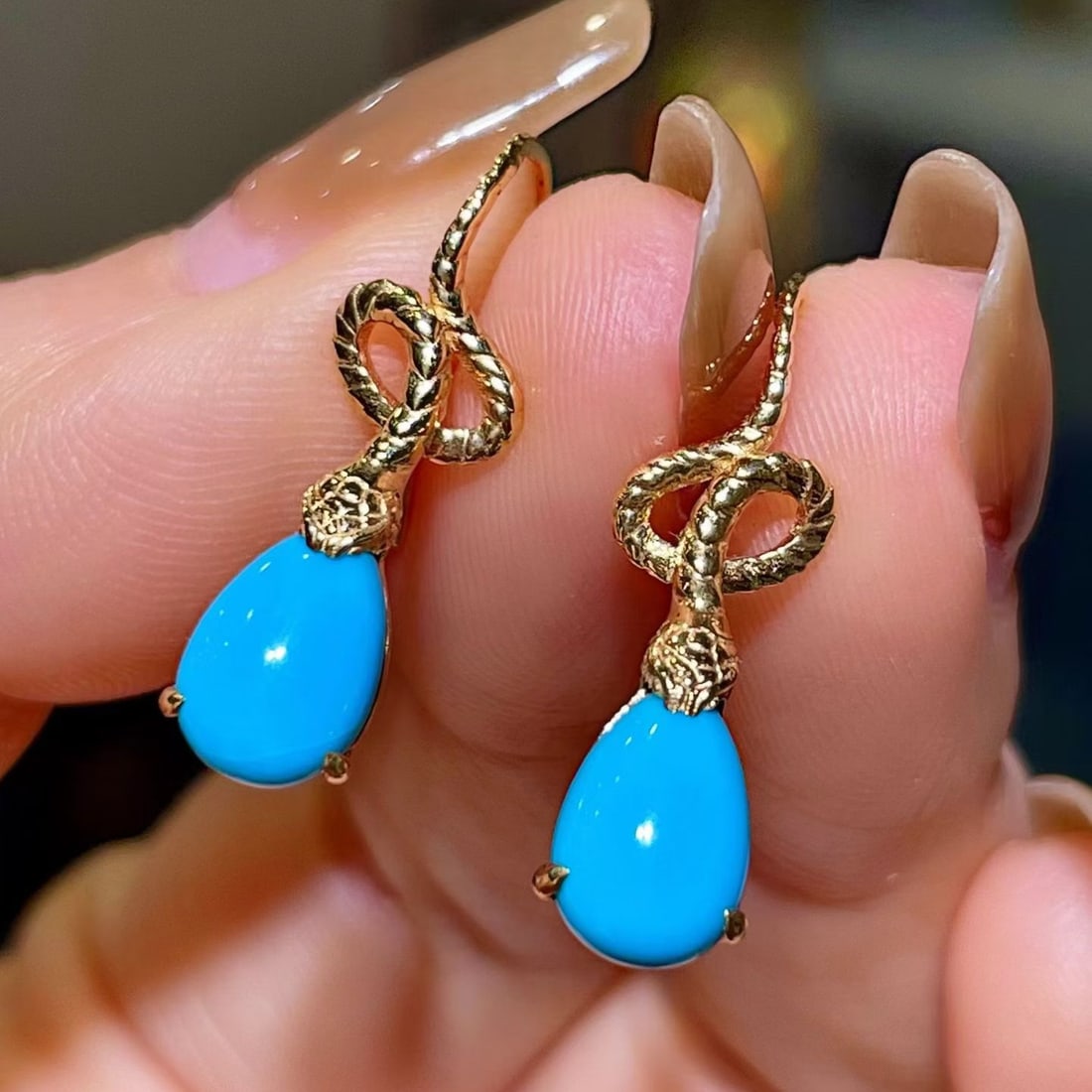 14k Gold 2.53 Ct Natural Blue Turquoise Earrings - 3