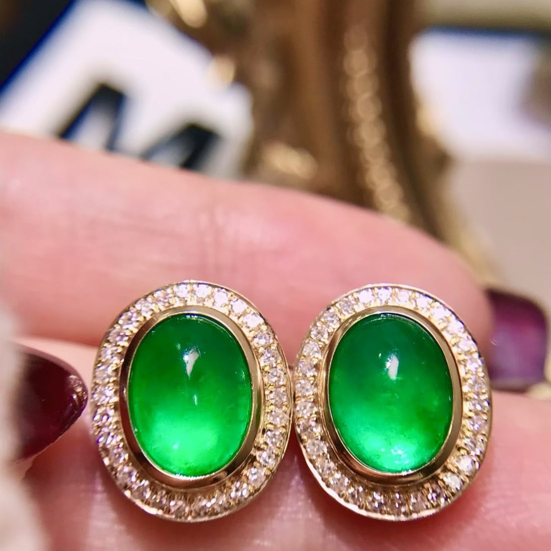 14k Gold 4.9 Ctw Natural Emerald & Diamond Earrings - 3