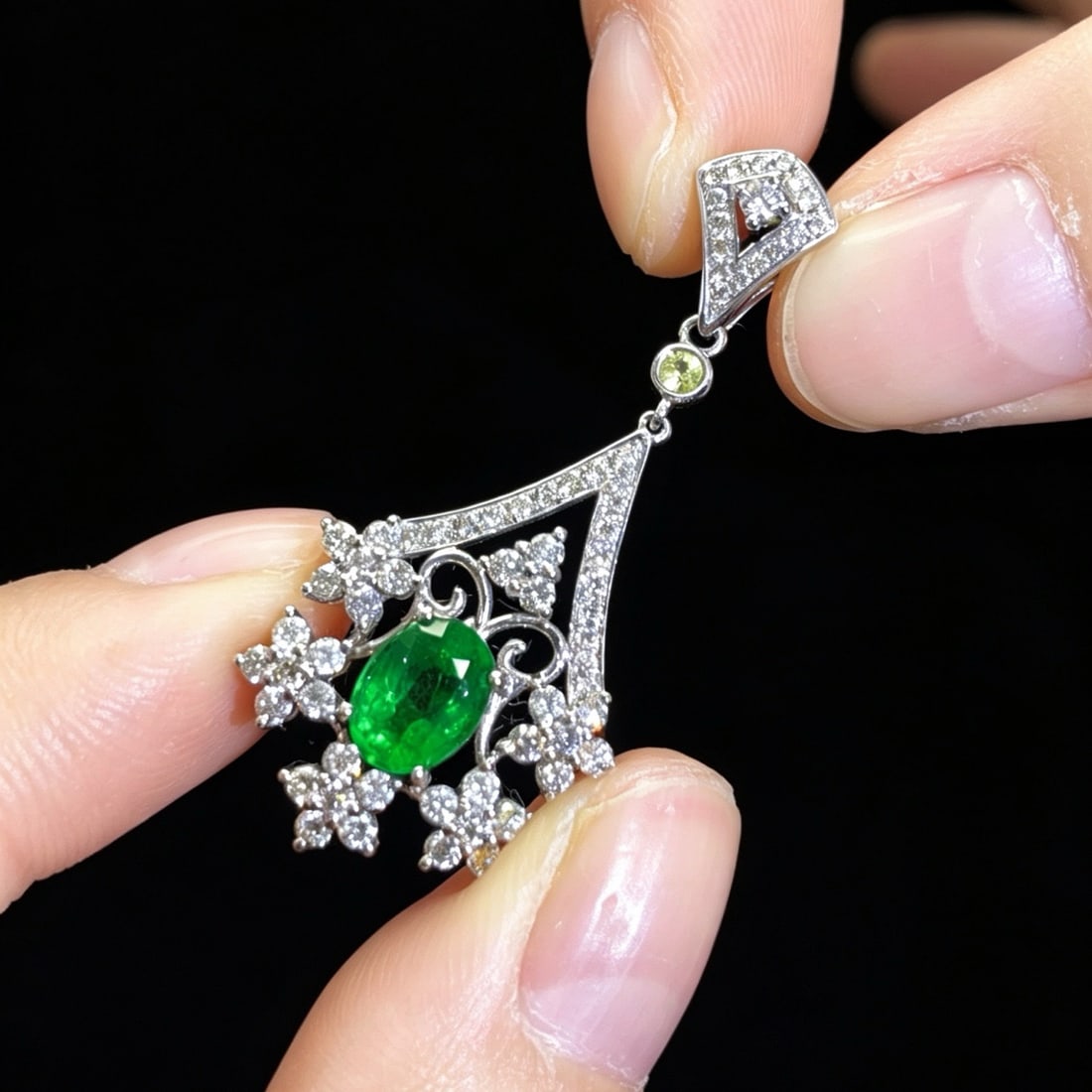 14k Gold 2.03 Ctw Vivid Green Natural Emerald & Diamond Pendant( Without Chain ) - 3