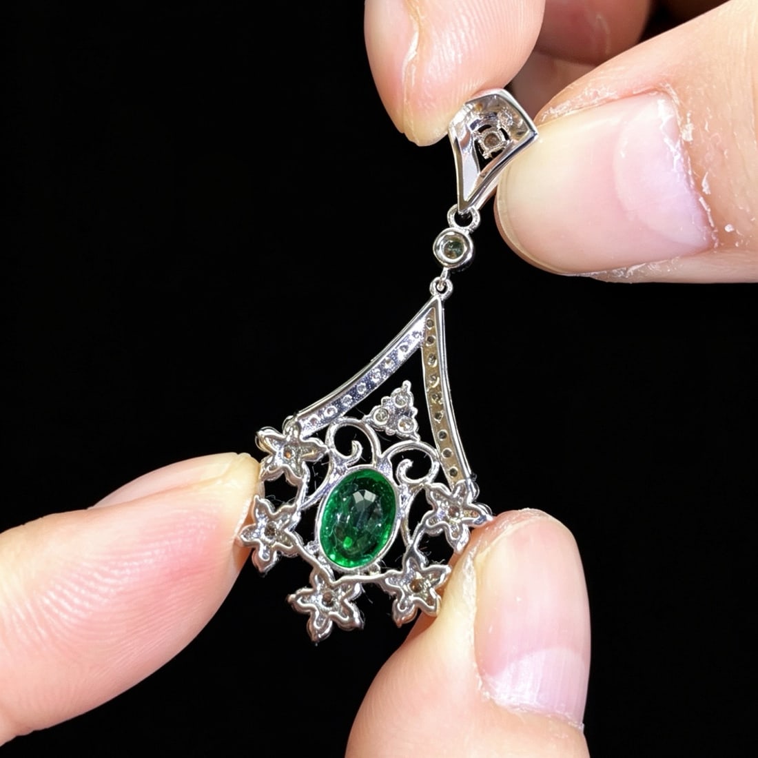 14k Gold 2.03 Ctw Vivid Green Natural Emerald & Diamond Pendant( Without Chain ) - 5