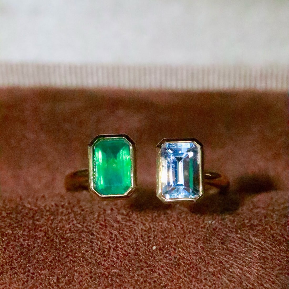 14k Gold 1.15 Ctw Natural Emerald & Aquamarine & Toi Et Moi Ring: Ref:231164201 // gold content:14k gold // ring size:7. 25us // // main gemstone:emerald // shape:octagonal // carat weight:0. 50ct // color:green // treatment:natural // // adjacent gemstone 2 :