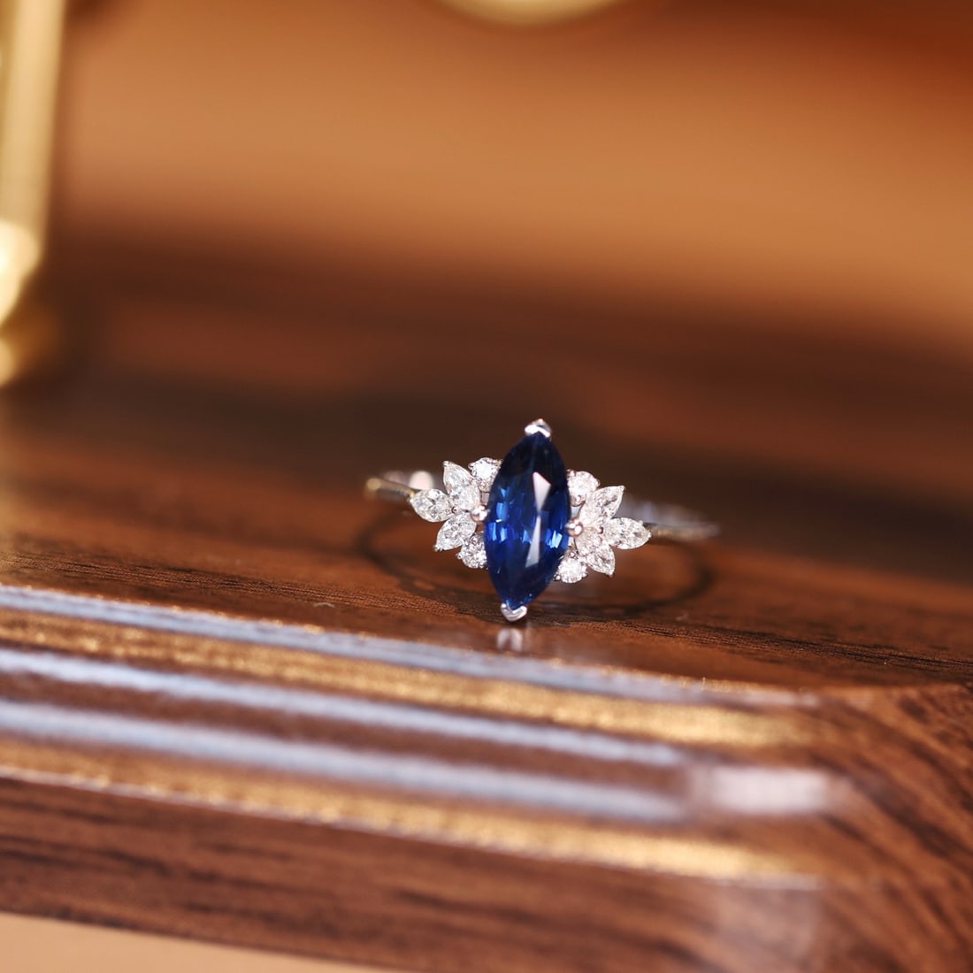 14k Gold 1.61 Ctw Natural Sapphire & Diamond Ring: Ref:231164226 // gold content:14k gold // ring size:7. 25us // // main gemstone:sapphire // shape:marquise // carat weight:1. 36ct // color:blue // treatment:natural // // adjacent gemstone 2 :