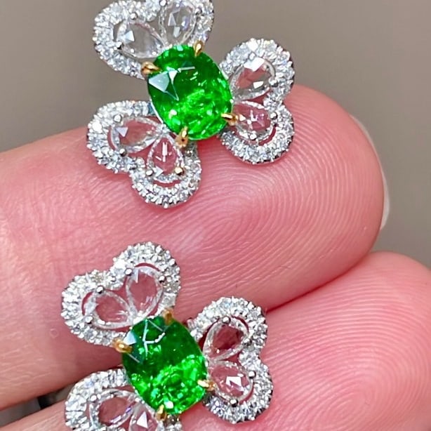 14k Gold 1.26 Ct Natural Tsavorite & Diamond & Sapphire Earrings - 6