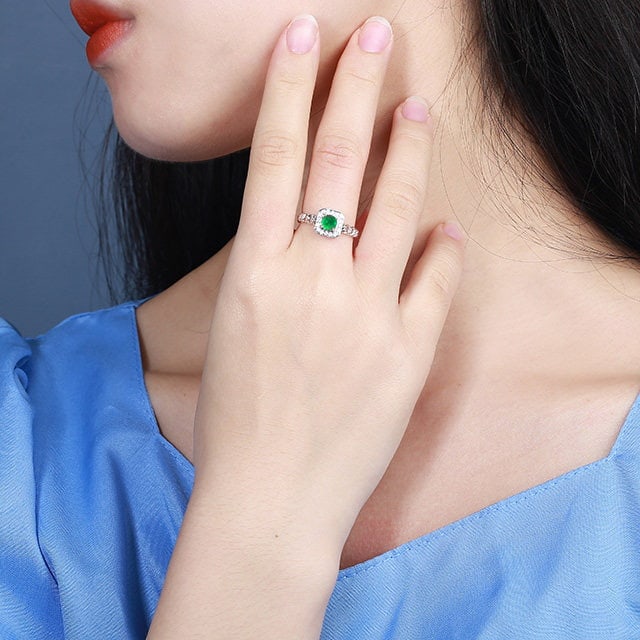 14k Gold 0.82 Ctw Natural Emerald & Diamond Ring - 5