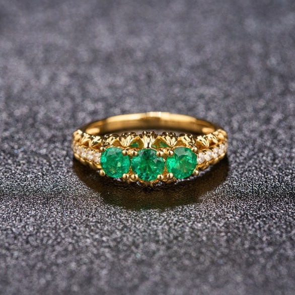 14k Gold 0.95 Ctw Natural Emerald & Diamond Ring: Ref:231164260 // gold content:14k gold // ring size:7. 25us // // main gemstone:emerald // shape:round // carat weight:0. 8ct // color:green // treatment:natural // cut grade:g // // adjacent