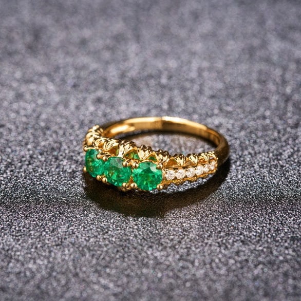 14k Gold 0.95 Ctw Natural Emerald & Diamond Ring - 3