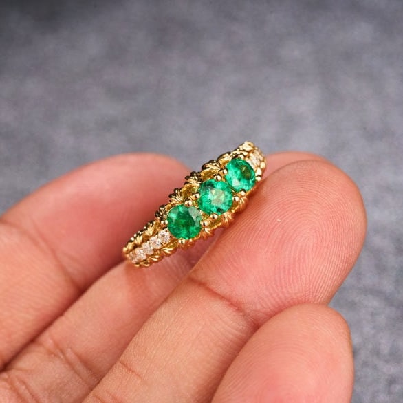 14k Gold 0.95 Ctw Natural Emerald & Diamond Ring - 7