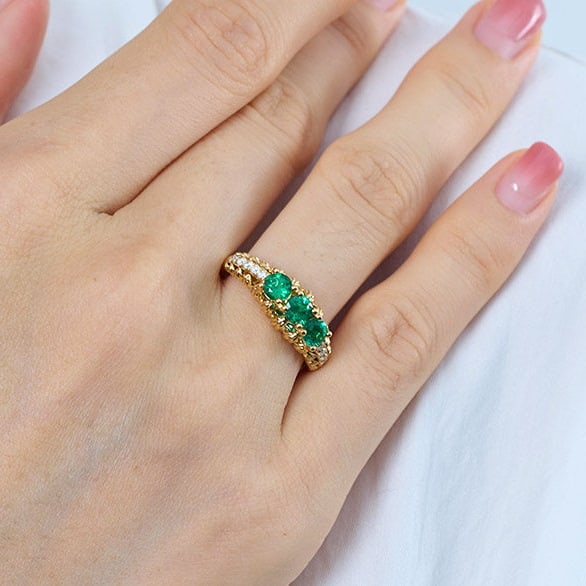 14k Gold 0.95 Ctw Natural Emerald & Diamond Ring - 8