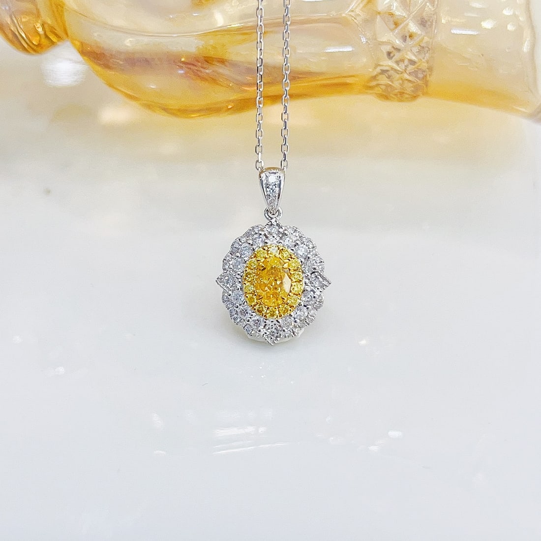 14k Gold 0.93 Ctw Natural Yellow Diamond & Diamond Necklace: Ref:231164297 // gold content:14k gold // main gemstone:yellow diamond // shape:oval // carat weight:0. 47ct // color:yellow // treatment:natural // // adjacent gemstone 2 : diamond // shape:round //