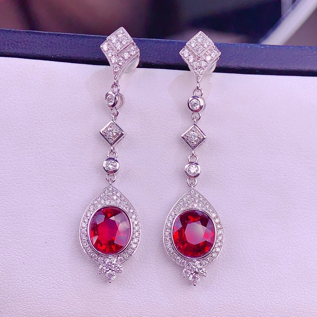 14k Gold 4 Ct Natural Tourmaline & Diamond Earrings: Ref:231164310 // gold content:14k gold // main gemstone:tourmaline // shape:oval // carat weight:4ct // color:red // treatment:natural // // adjacent gemstone 2 : diamond // shape:round // clarity