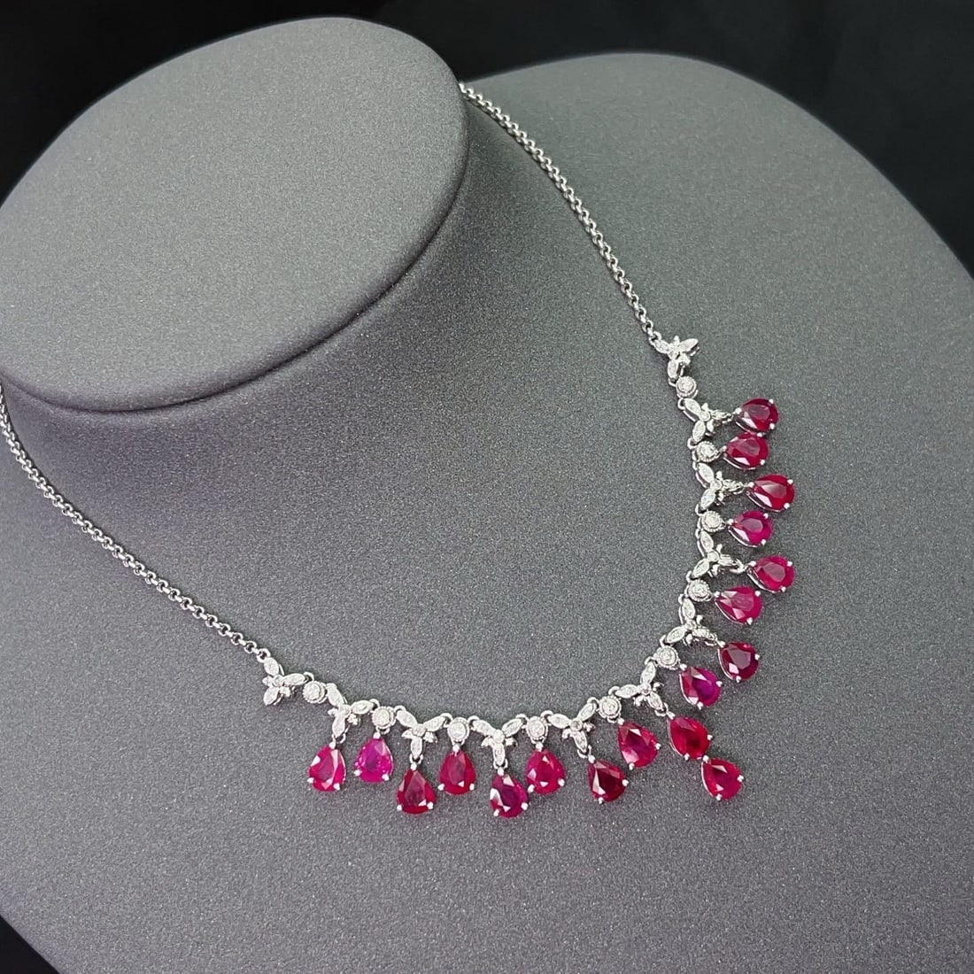14k Gold 6.00 Ct Natural Ruby & Diamond Necklace - 3