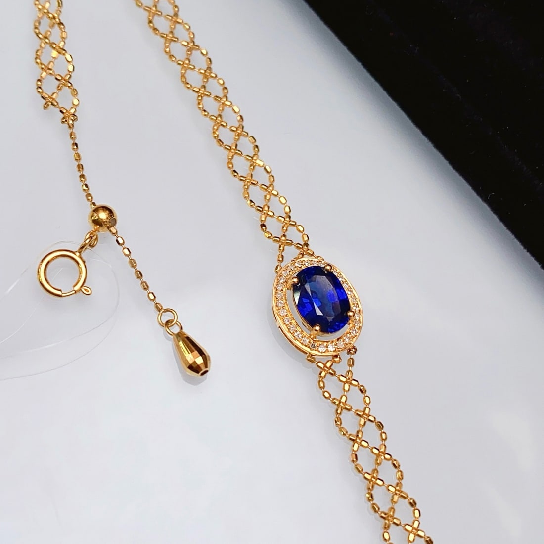 14k Gold 1.30 Ct Natural Sapphire & Diamond Bracelet: Ref:231164319 // gold content:14k gold // main gemstone:sapphire // shape:oval // carat weight:1. 30ct // color:blue // treatment:natural // // adjacent gemstone 2 : diamond // number of stones:30 //