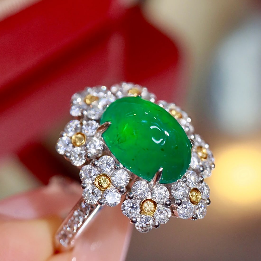14k Gold 6.00 Ctw Natural Emerald & Diamond Ring - 4