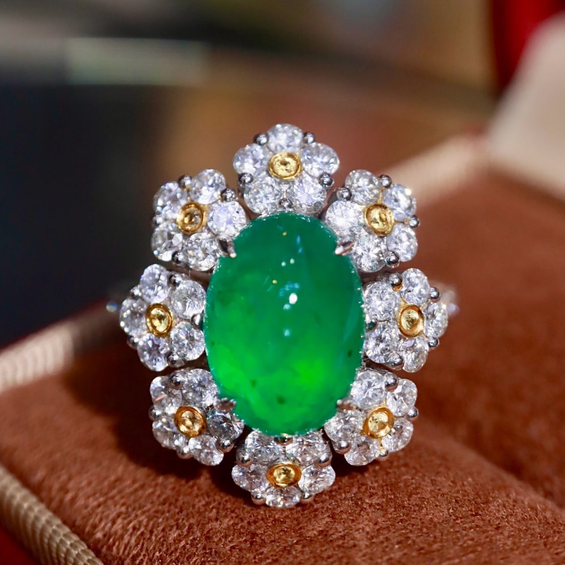 14k Gold 6.00 Ctw Natural Emerald & Diamond Ring - 5