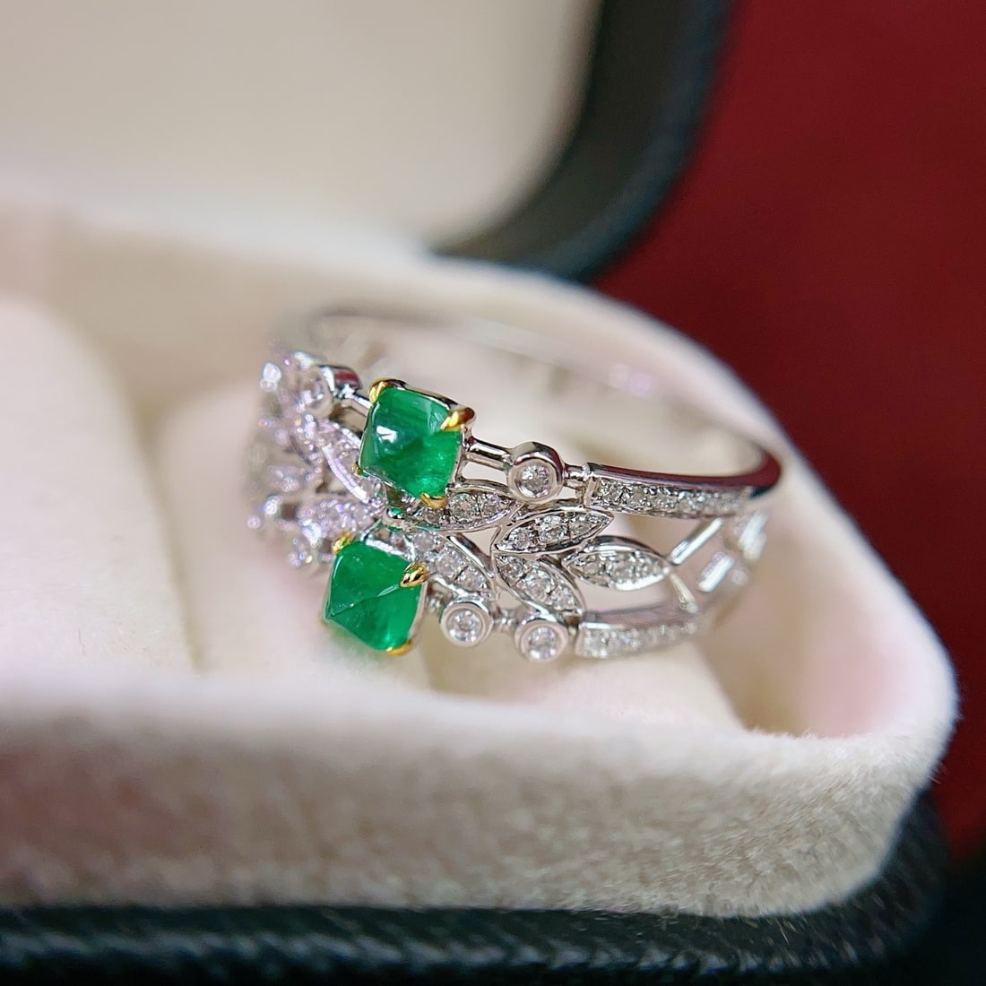 14k Gold 0.65 Ct Natural Emerald & Diamond Ring - 3