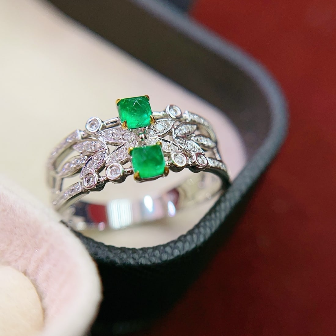 14k Gold 0.65 Ct Natural Emerald & Diamond Ring - 5
