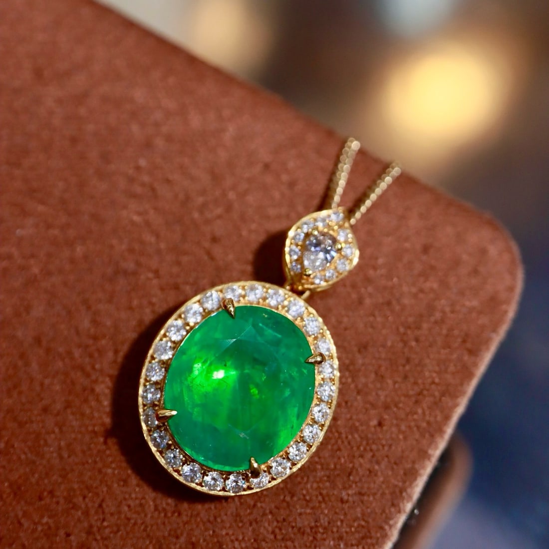 14k Gold 6.37 Ctw Natural Emerald & Diamond Pendant( Without Chain ) - 2