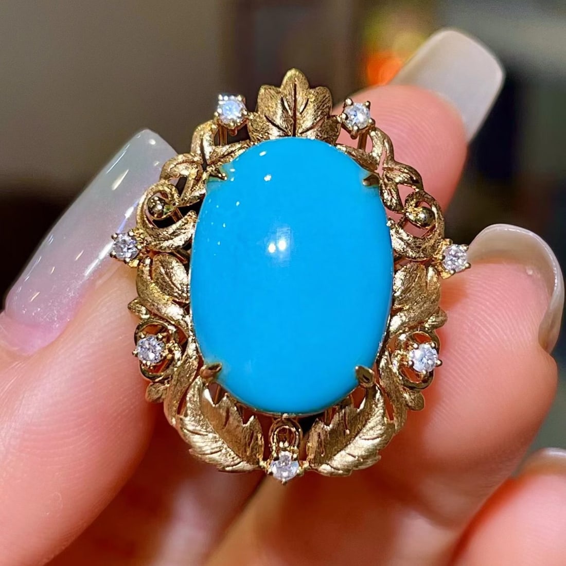 14k Gold 9.36 Ctw Natural Blue Turquoise & Diamond Ring: Ref:231164354 // gold content:14k gold // ring size:7. 25us // // main gemstone:blue turquoise // shape:oval // carat weight:9. 15ct // color:blue // treatment:natural // // adjacent gemstone 2 : diam