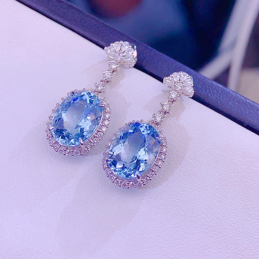 14k Gold 8 Ct Natural Aquamarine & Diamond Earrings - 2