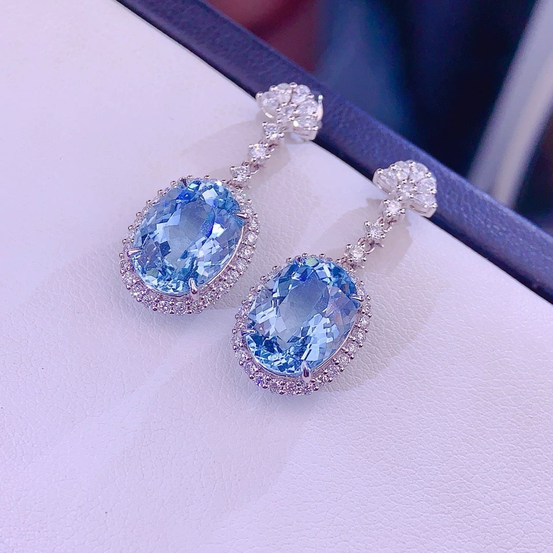 14k Gold 8 Ct Natural Aquamarine & Diamond Earrings - 4