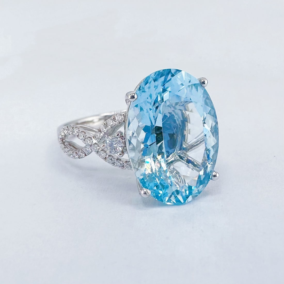 14k Gold 6.86 Ctw Natural Aquamarine & Diamond Ring - 2