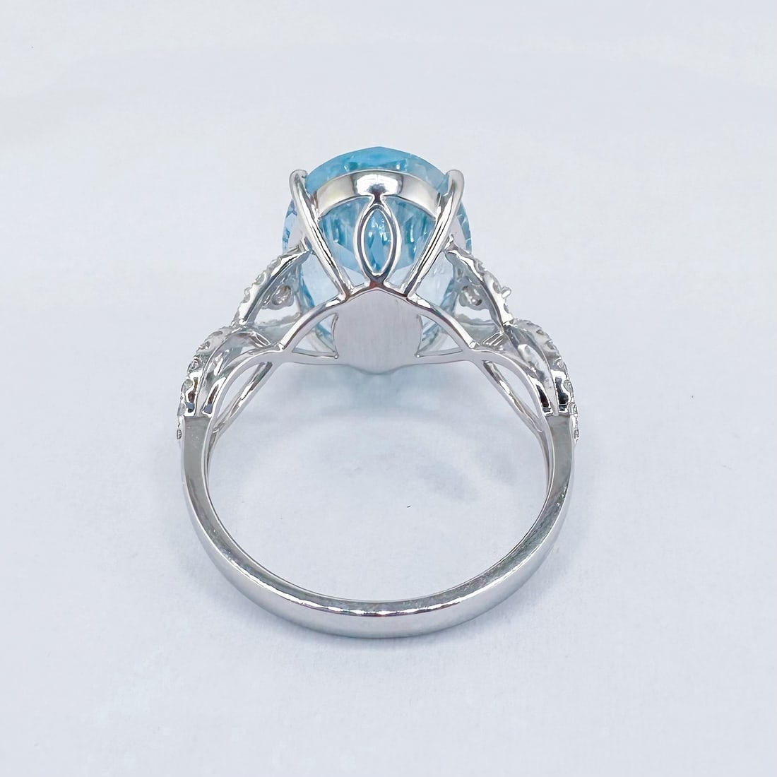 14k Gold 6.86 Ctw Natural Aquamarine & Diamond Ring - 3
