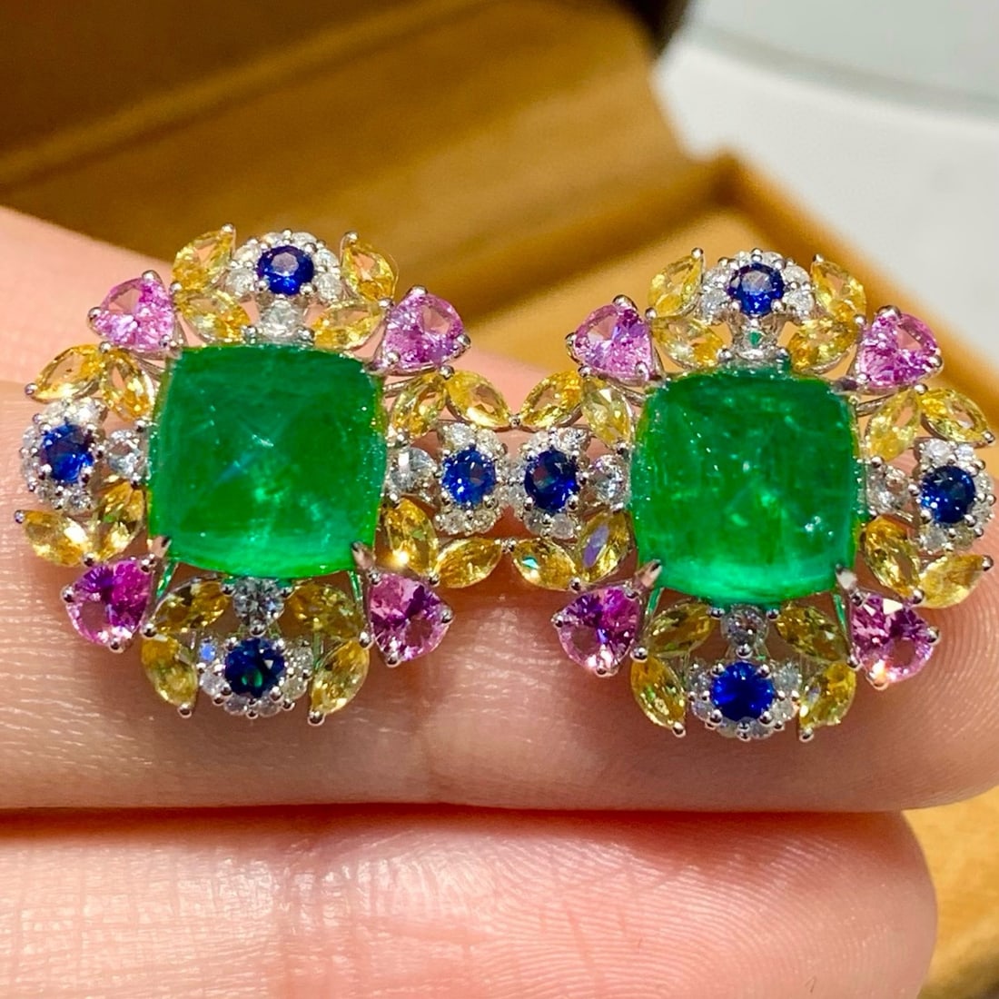14k Gold 5.2 Ct Natural Emerald & Diamond & Sapphire Earrings: Ref:231164378 // gold content:14k gold // main gemstone:emerald // shape:sugar-loaf // carat weight:5. 2ct // color:green // treatment:natural // // adjacent gemstone 2 : diamond // shape:round //