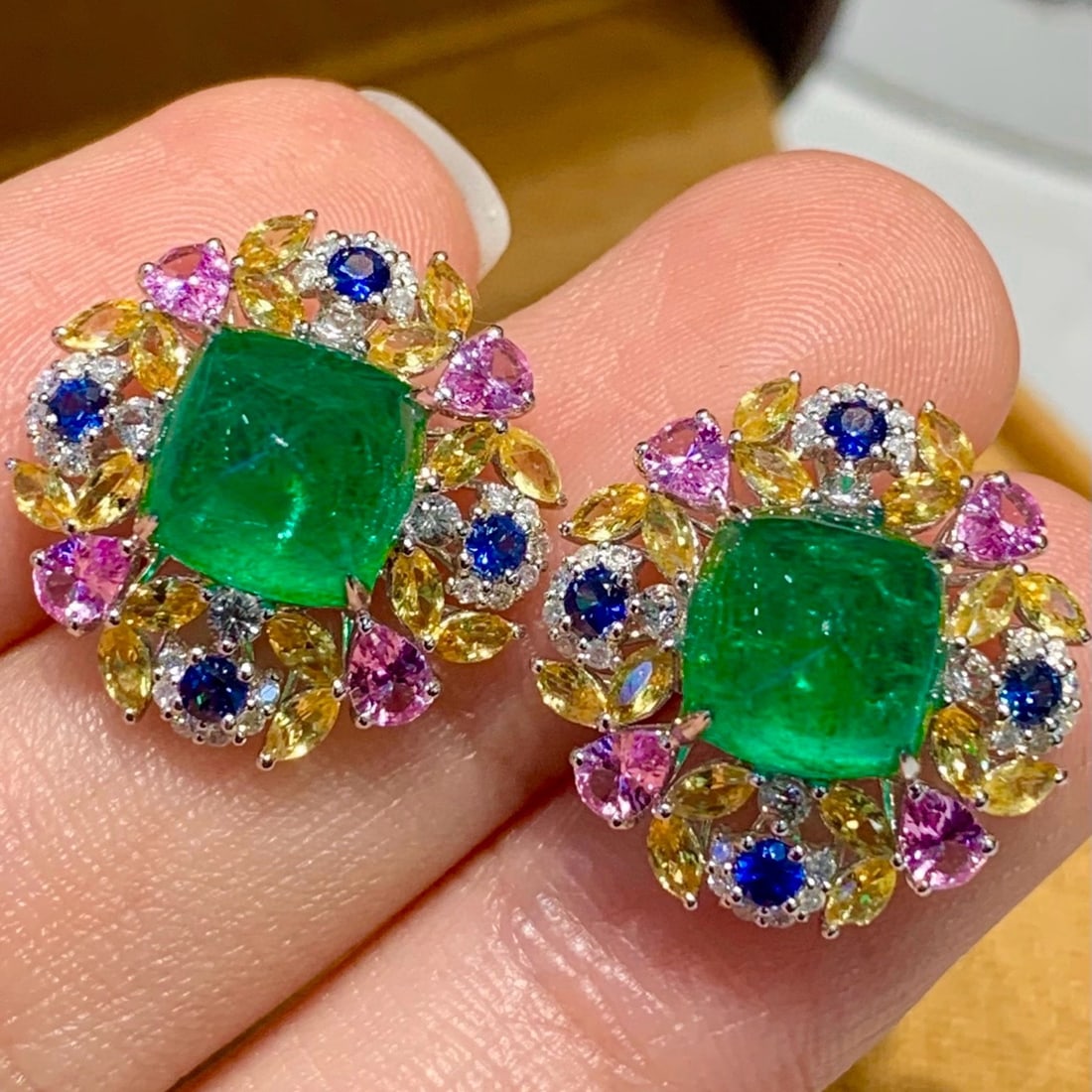 14k Gold 5.2 Ct Natural Emerald & Diamond & Sapphire Earrings - 3