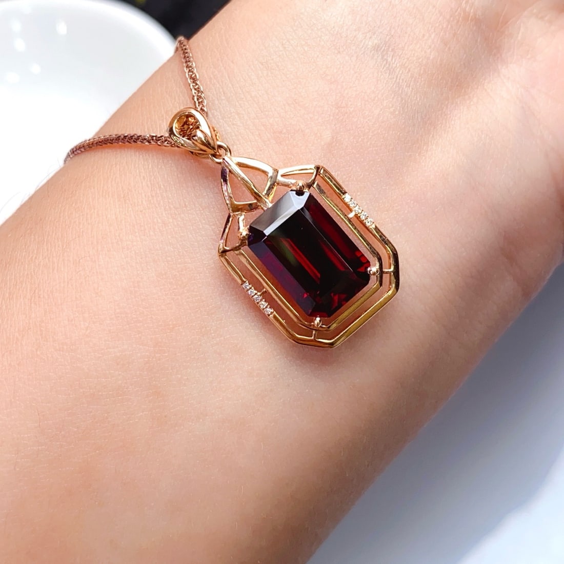 14k Gold 6.00 Ct Natural Garnet & Diamond Pendant( Without Chain ) - 2