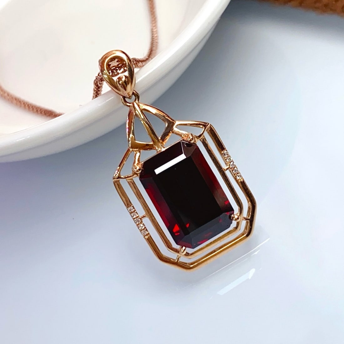 14k Gold 6.00 Ct Natural Garnet & Diamond Pendant( Without Chain ) - 3