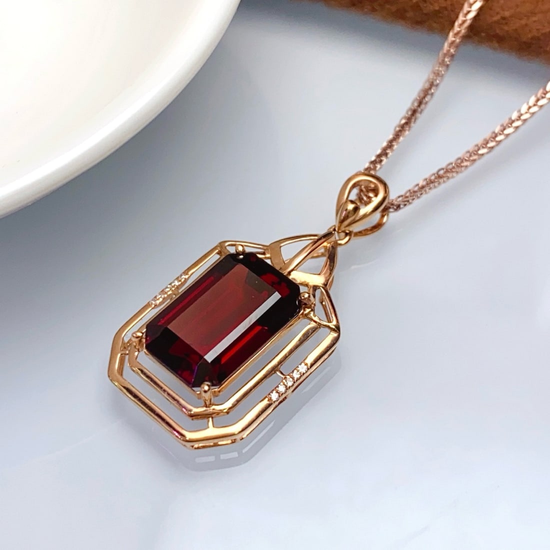 14k Gold 6.00 Ct Natural Garnet & Diamond Pendant( Without Chain ) - 4