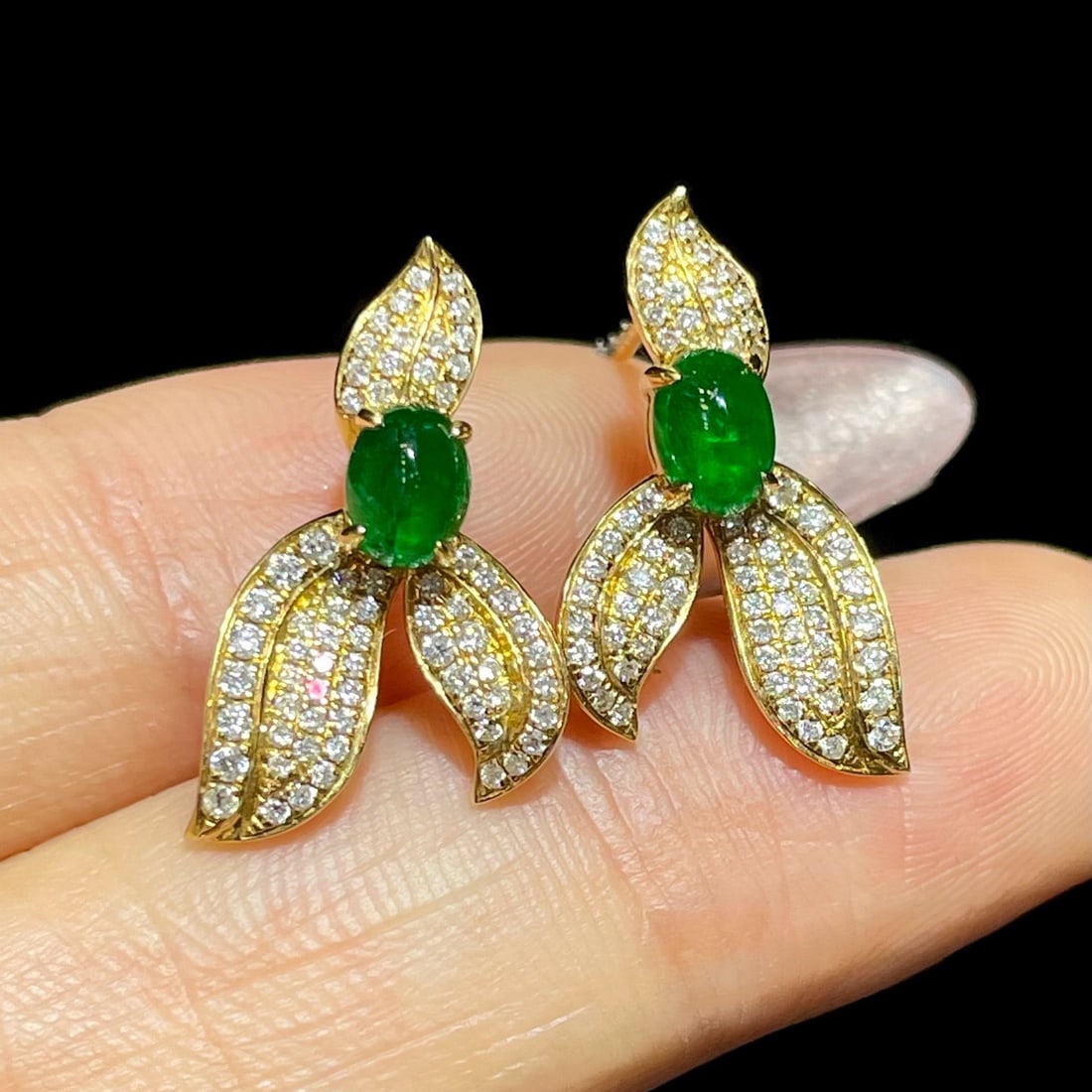 14k Gold 1.22 Ctw Vivid Green Natural Emerald & Diamond Earrings - 3