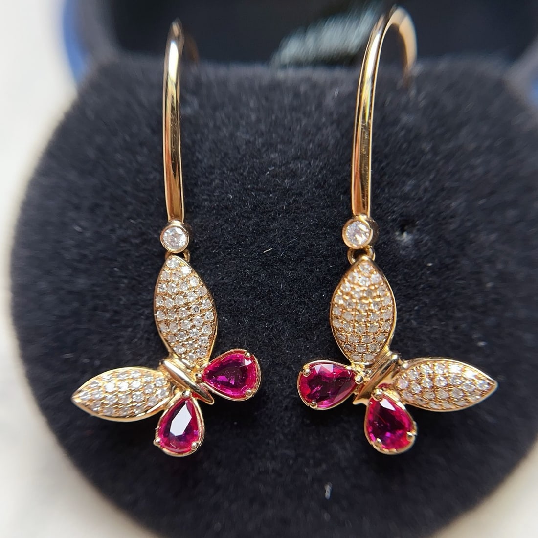 14k Gold 1.10 Ct Natural Ruby & Diamond & Butterfly Earrings: Ref:231164403 // gold content:14k gold // main gemstone:ruby // shape:pear // carat weight:1. 10ct // color:red // treatment:natural // // adjacent gemstone 2 : diamond // number of stones:108 //