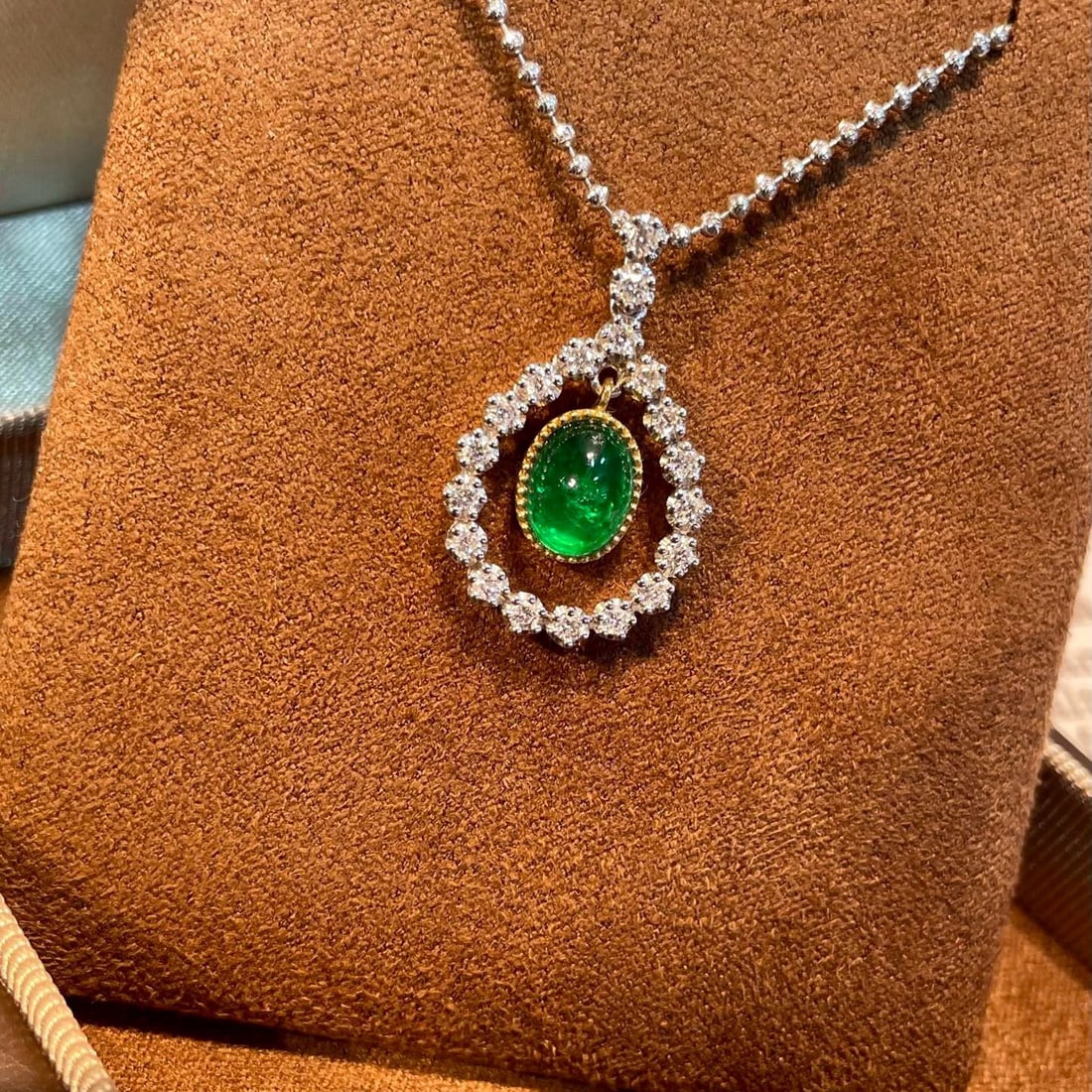 14k Gold 1.83 Ctw Vivid Green Natural Emerald & Diamond Pendant( Without Chain ) - 2