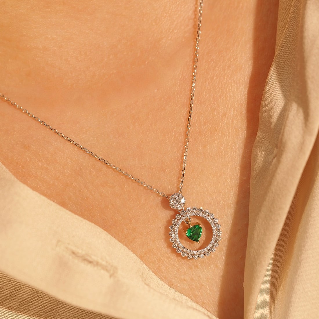 14k Gold 0.71 Ctw Vivid Green Natural Emerald & Diamond Pendant( Without Chain ) - 5