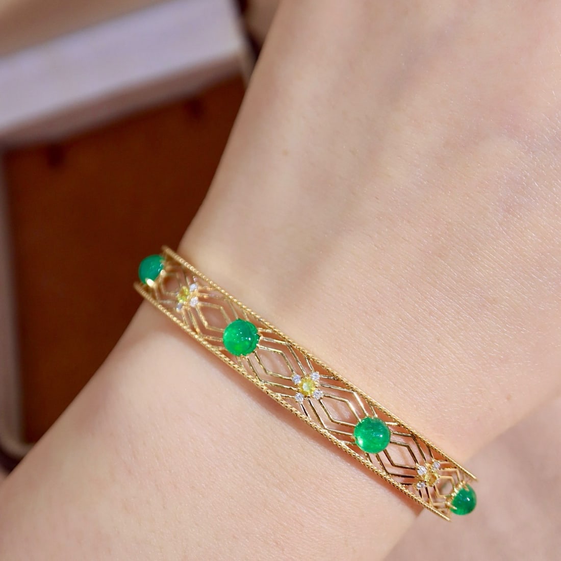 14k Gold 3.81 Ctw Natural Emerald & Sapphire Bangle - 5